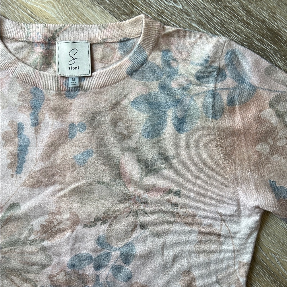 Sioni Pastel Floral Crewneck Sweater- SOFT AF! - Picture 2 of 10